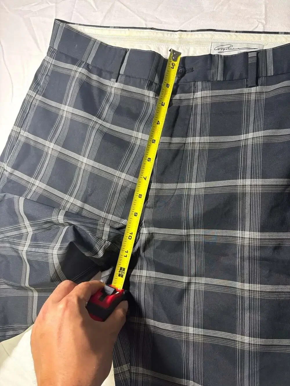 Greg Norman Men's Performance Plaid Golf Shorts Black Gray Size 32